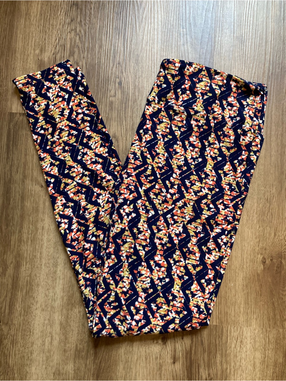LuLaRoe Buttery Soft & Bold Print Leggings TC (Plus Size)